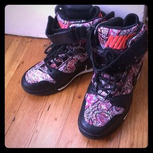 Nike Women’s Air Revolution Sky Hi Liberty